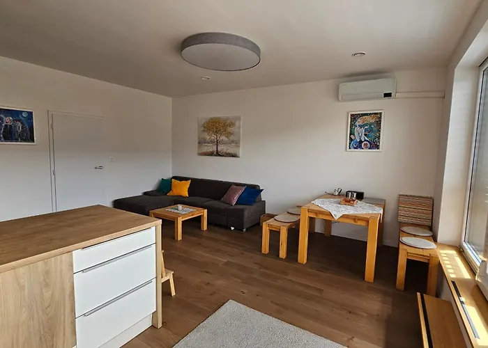 Penthouse Mineral B-4